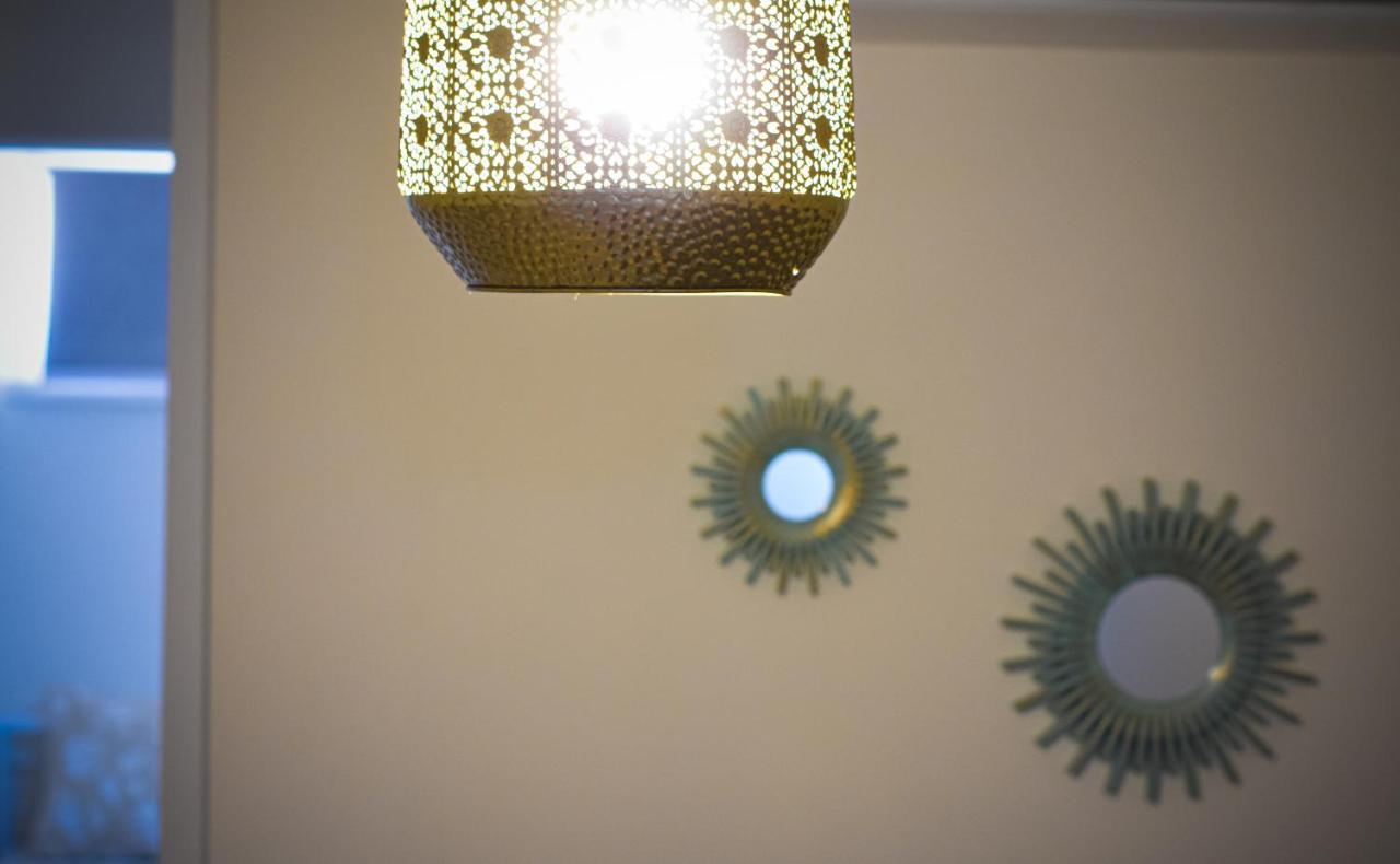 אילת Sunshine Suite Boutique Only 5 Min Walk To The Beach - By Seaelo מראה חיצוני תמונה